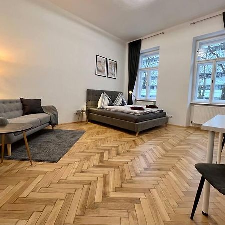 Little Cozy Residence - Enjoy Viennas Summer Season Bagian luar foto