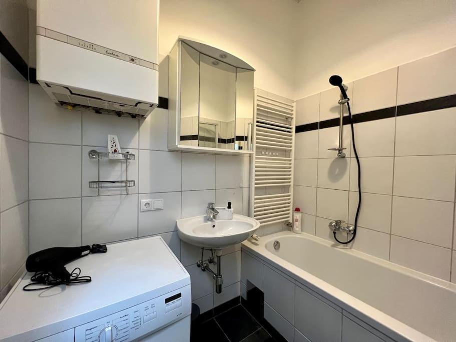 Little Cozy Residence - Enjoy Viennas Summer Season Bagian luar foto